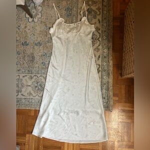 Aritzia Wilfred Silky Dress